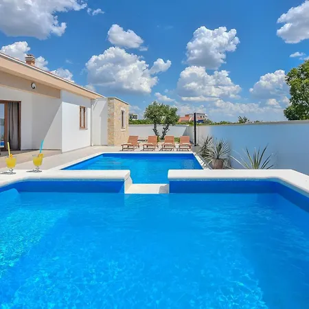 Villa House Jure With Private Pool Brkic