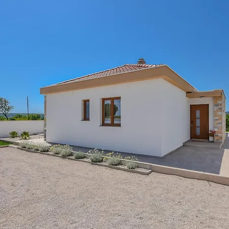 House Jure With Private Pool Brkic
